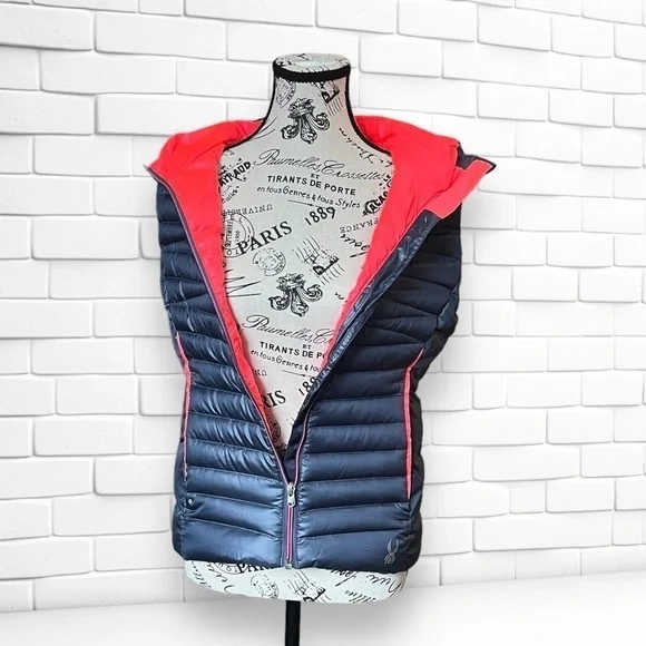 Woman’s Spyder Puffer Vest Small - Picture 3 of 5
